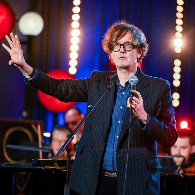 Pulp виконали оркестрову кавер-версію ABBA «The Day Before You Came»