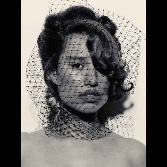 RAYE зворушила шанувальників лайв-відео «Nightingale Lane», записаним в Abbey Road з оркестром